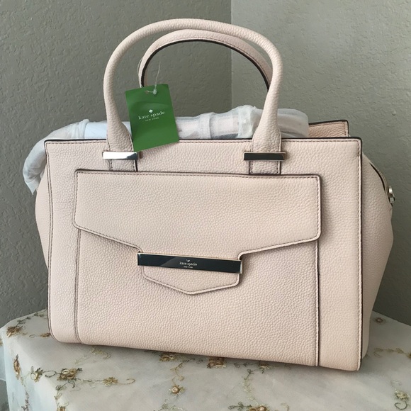 kate spade Handbags - NWT Kate Spade leather light pink purse. 👜🛍